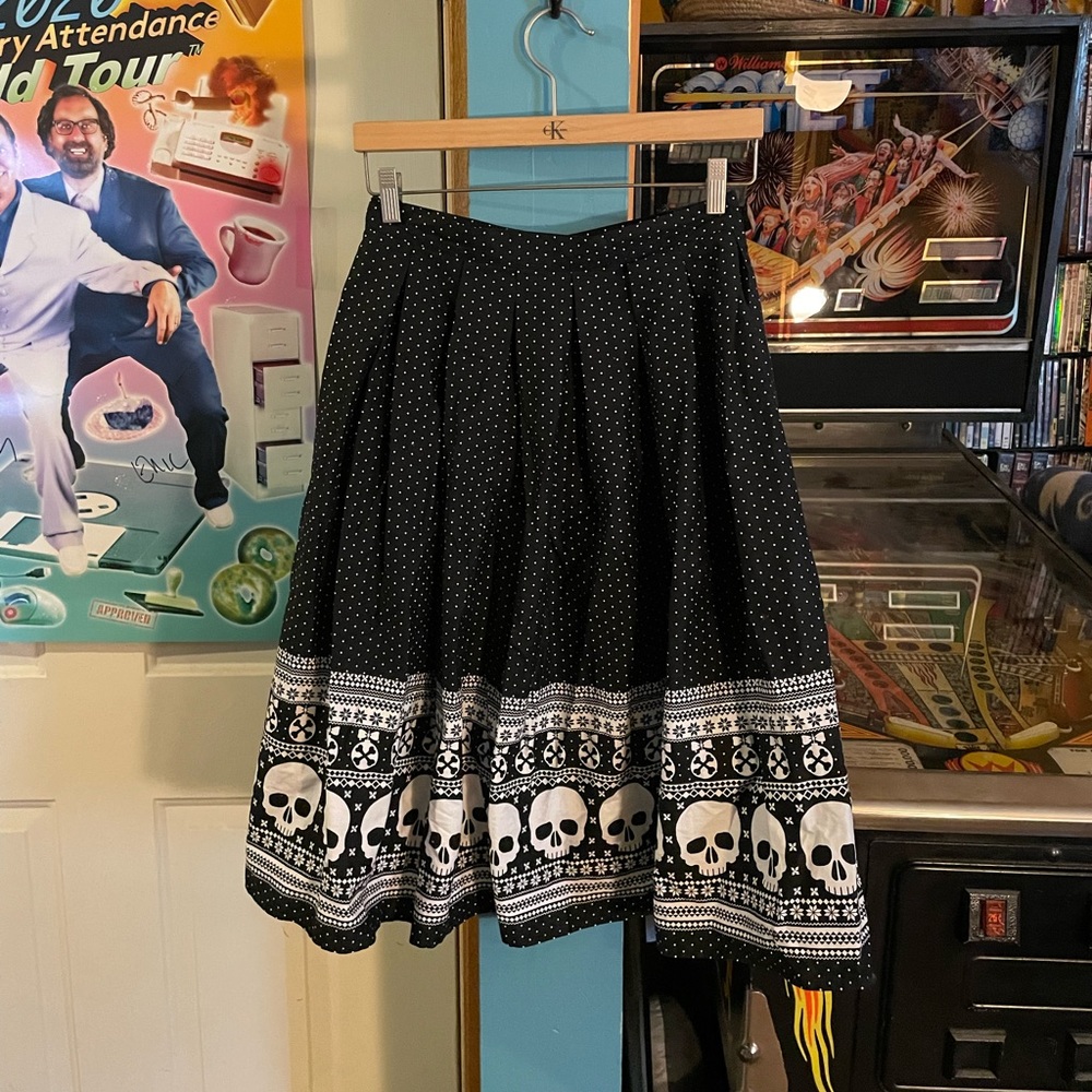 Hell Bunny Skull Skirt